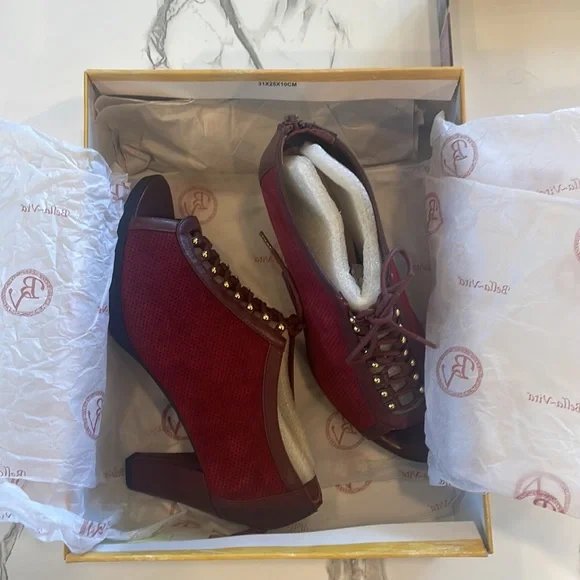 Bella Vita Burgundy Suede Peep toe,lace up,chunky heel,zipper closure,7 1/2, - Picture 12 of 16
